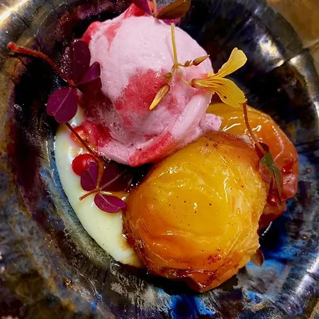 Hotel Sadam & Restoran Wirkes' *