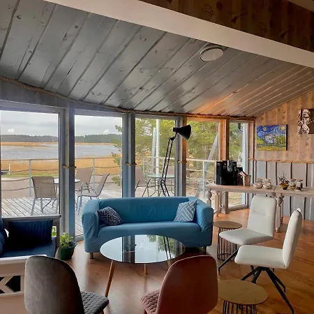 Sadam & Restoran Wirkes' *