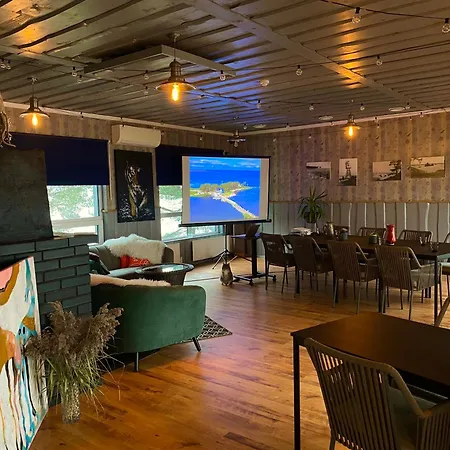 Sadam & Restoran Wirkes' *