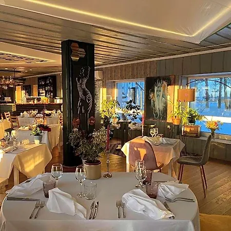 Sadam & Restoran Wirkes' فندق *