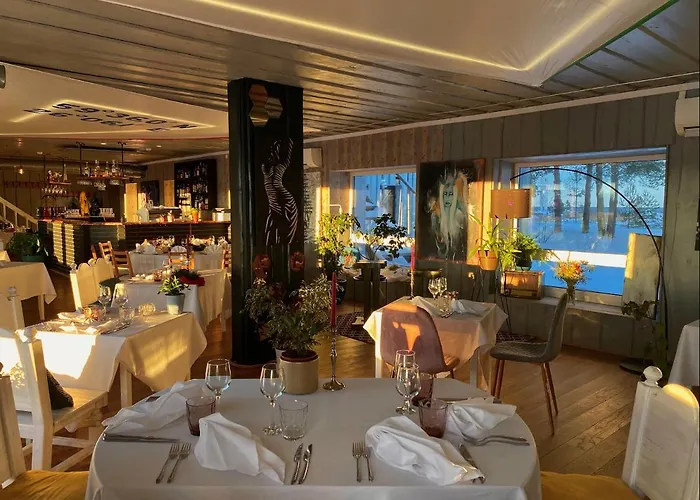 Sadam & Restoran Wirkes' Hotel