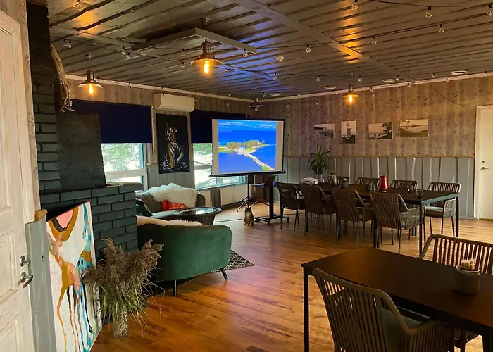 Sadam & Restoran Wirkes' *